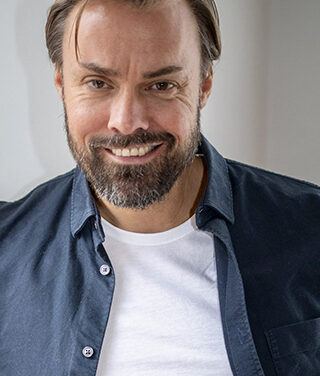 Simon J