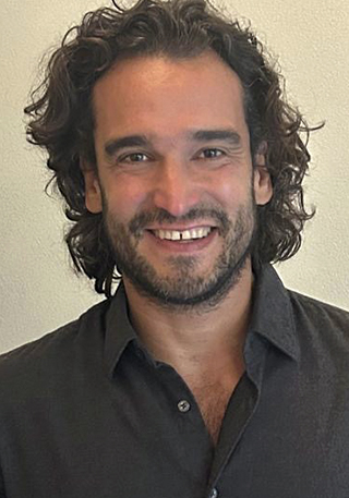 Alberto T
